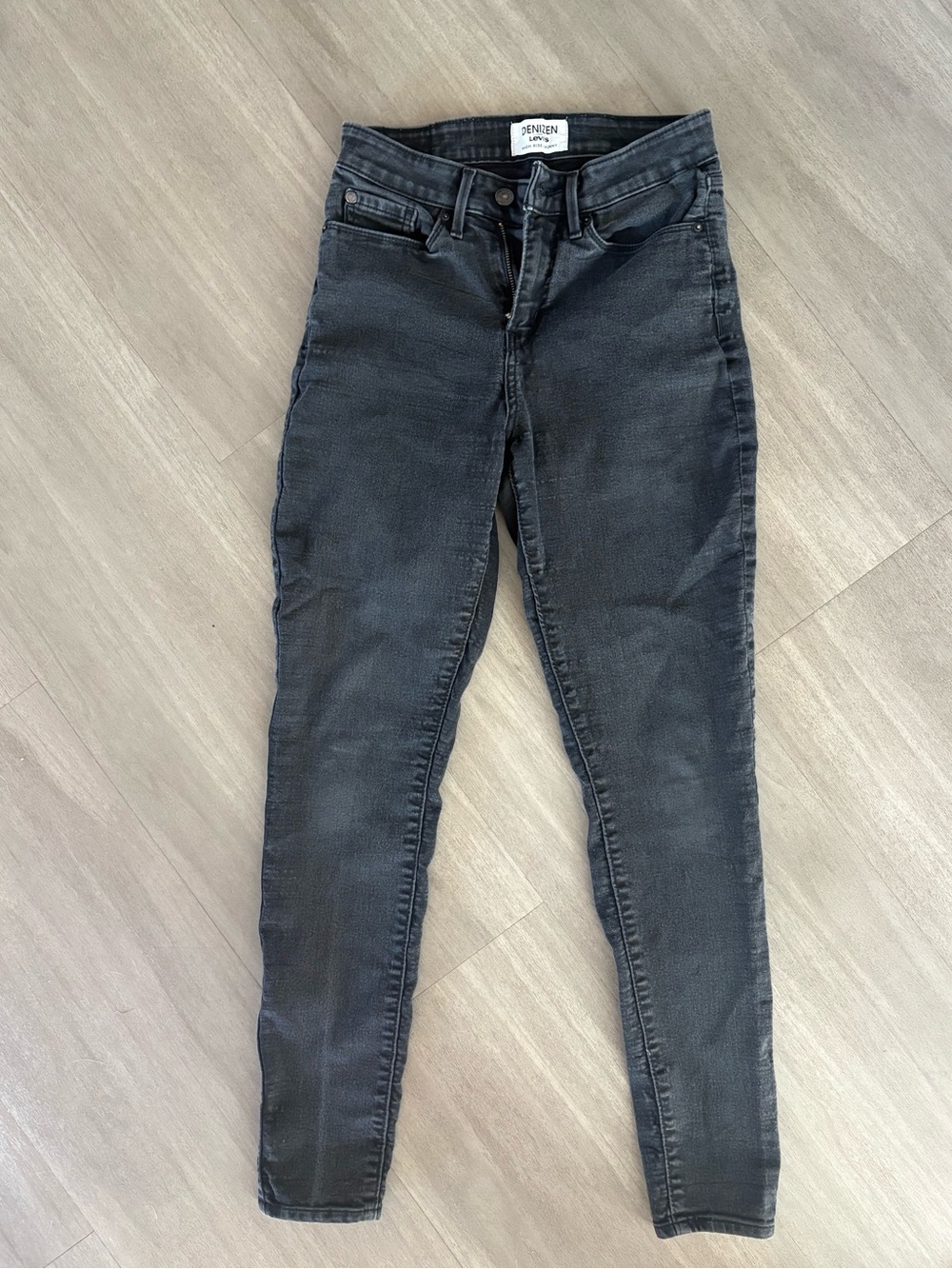 Levi's Women's Black Skinny Jeans - High Rise